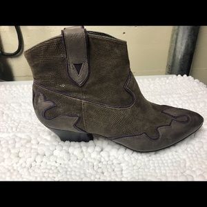 Sola booties